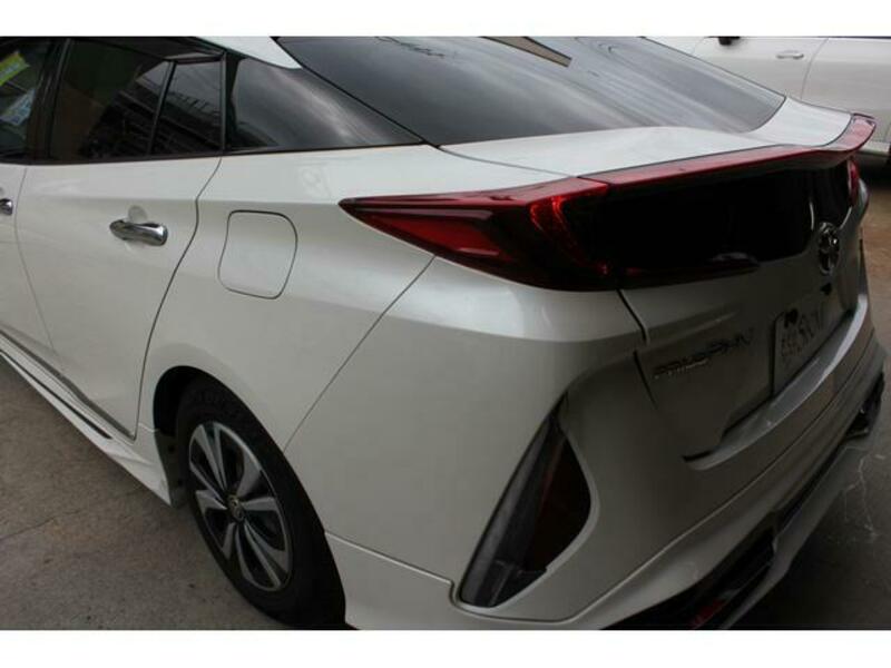 PRIUS PHV