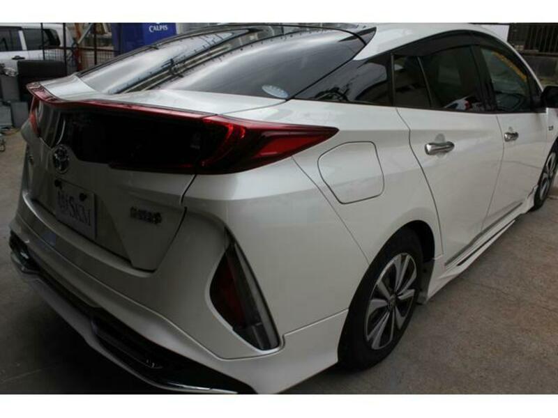 PRIUS PHV