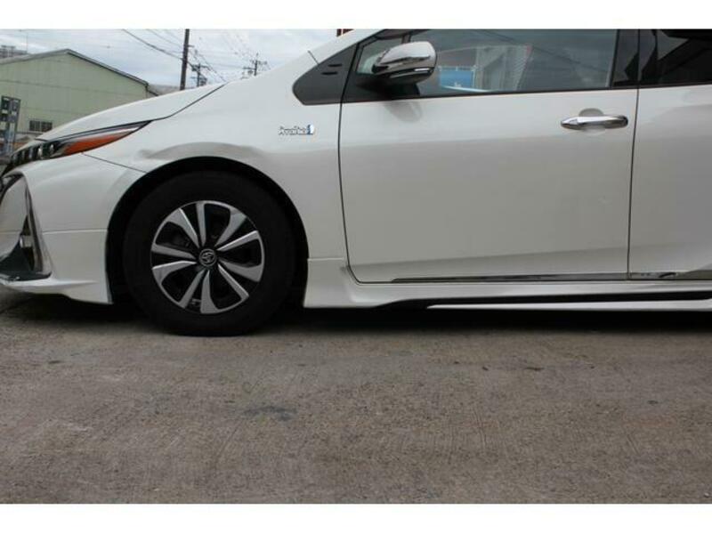 PRIUS PHV