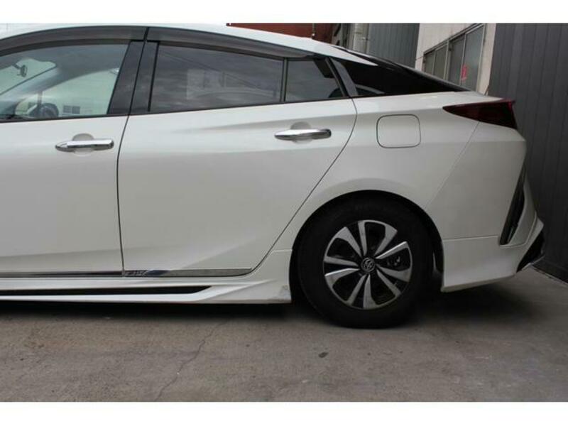 PRIUS PHV