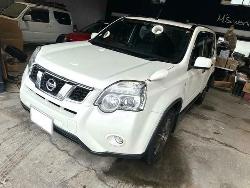 X-TRAIL