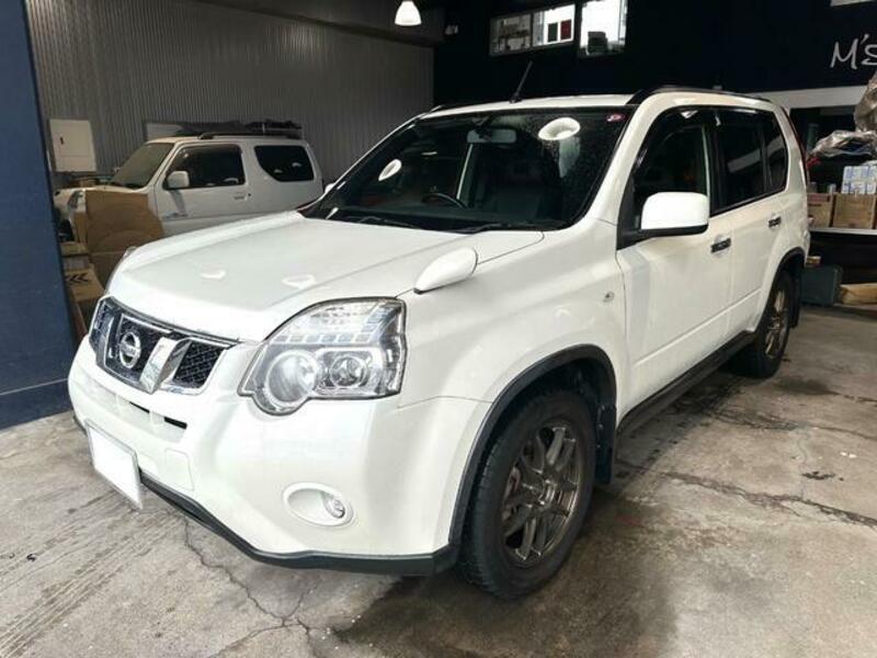 X-TRAIL