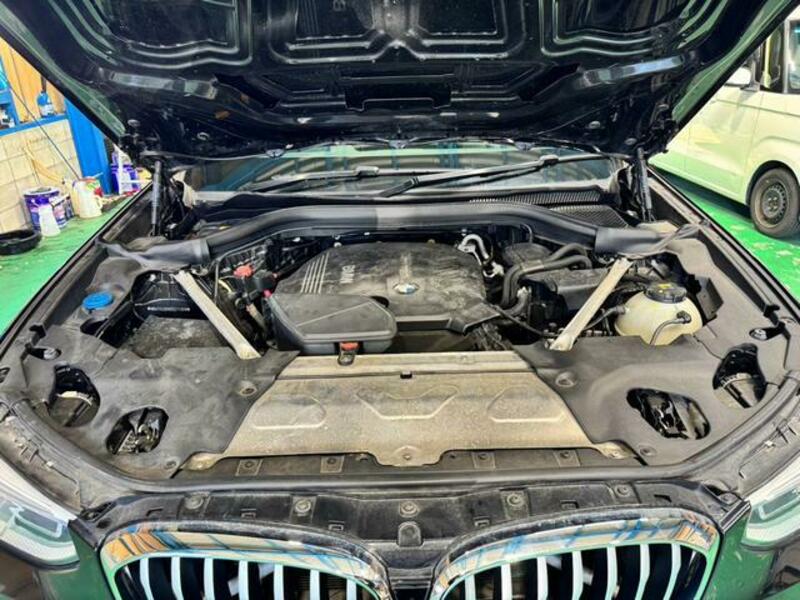 X3