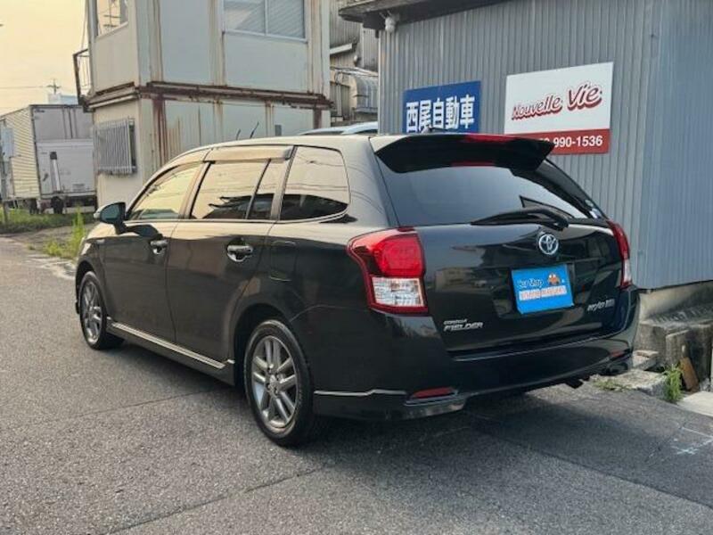 COROLLA FIELDER