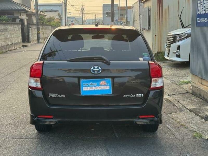 COROLLA FIELDER