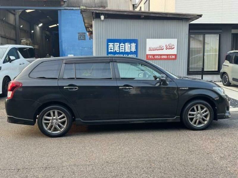 COROLLA FIELDER