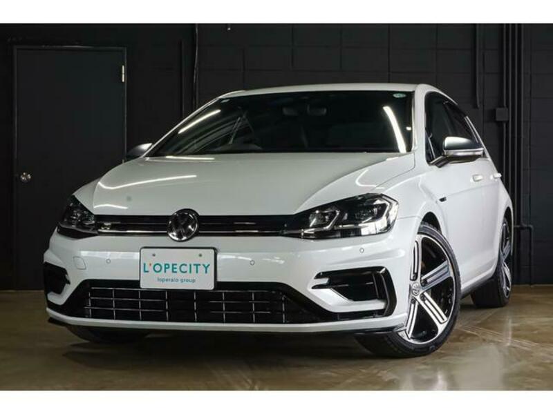 VOLKSWAGEN GOLF R