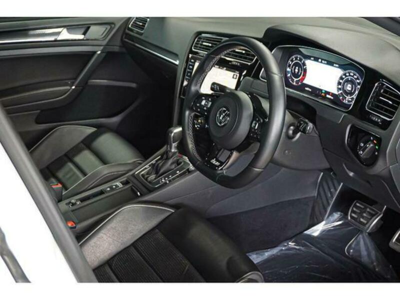 GOLF R