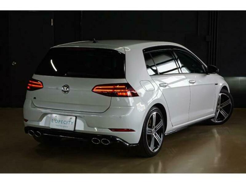 GOLF R
