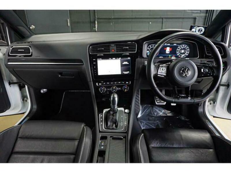 GOLF R