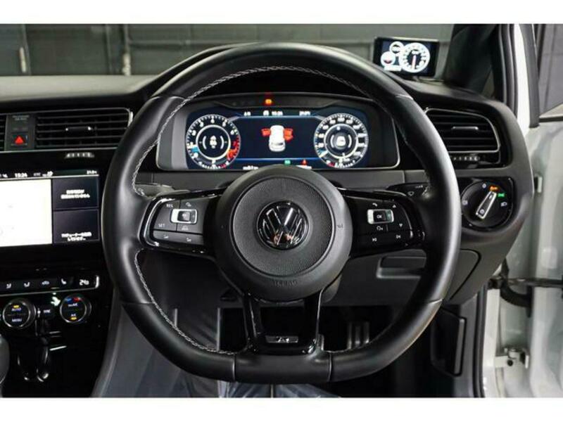 GOLF R