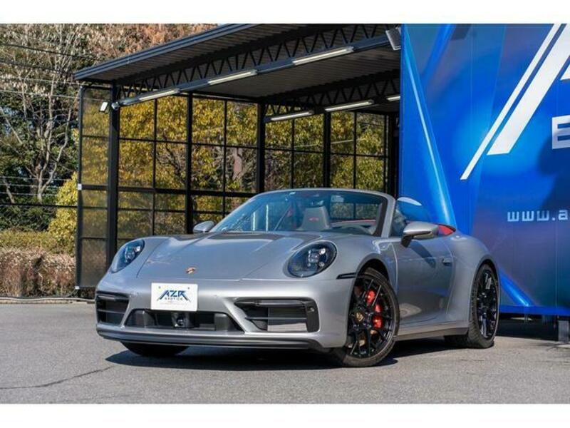 911