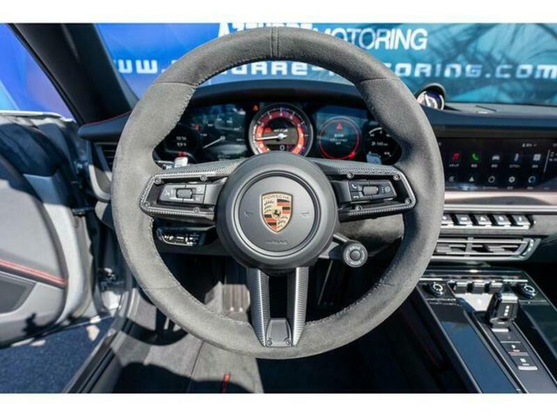 911