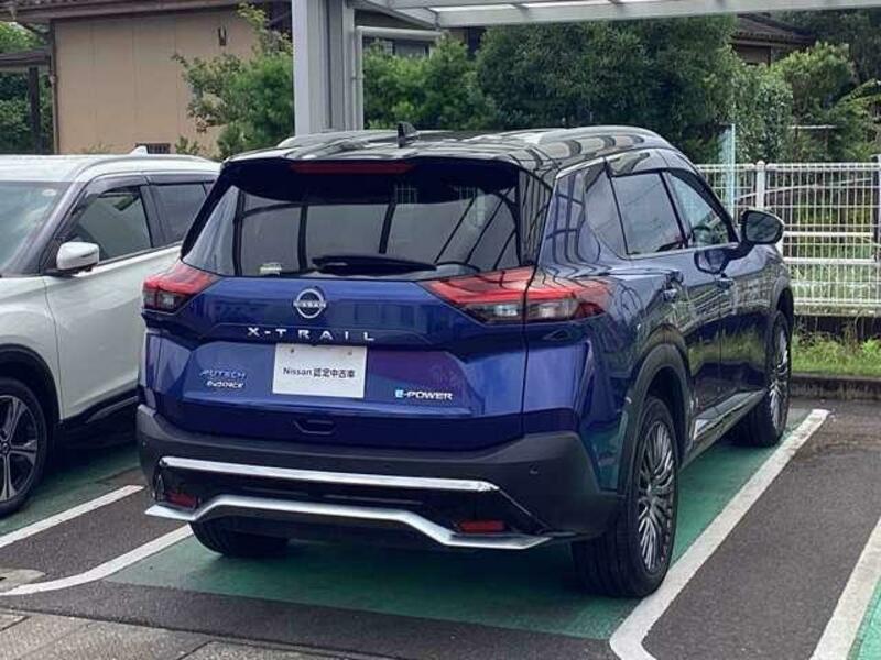 X-TRAIL