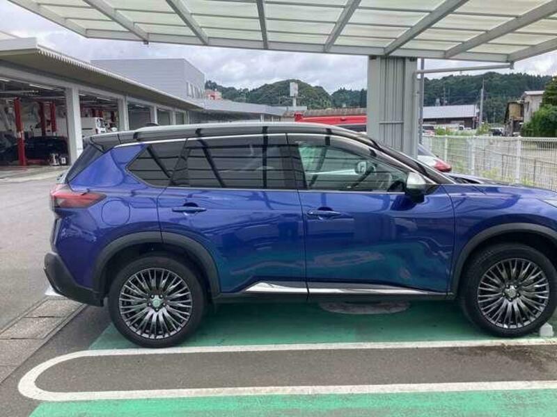 X-TRAIL