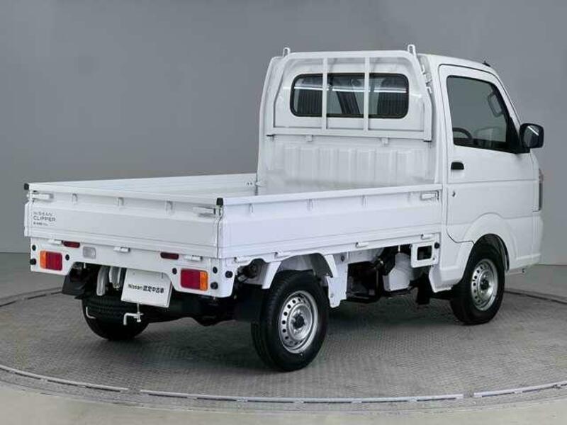 CLIPPER TRUCK