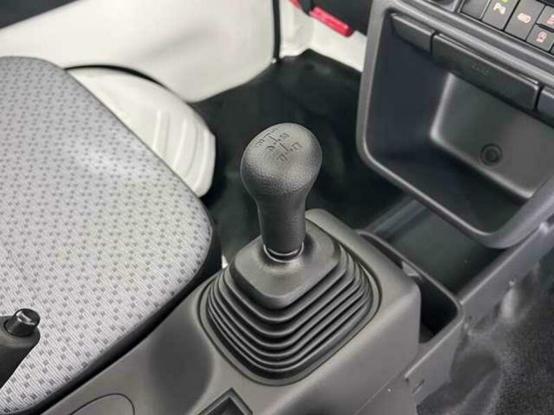 CLIPPER TRUCK