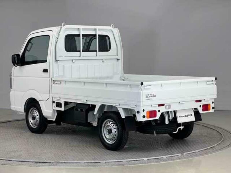 CLIPPER TRUCK