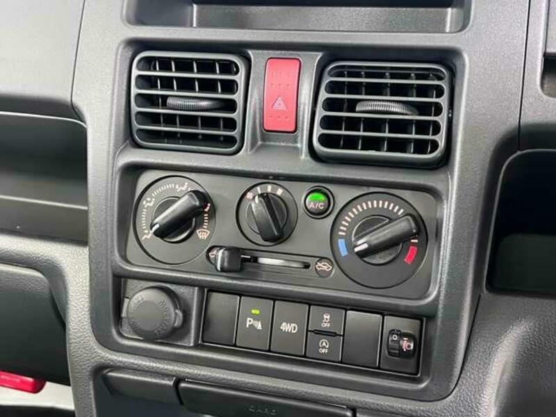 CLIPPER TRUCK