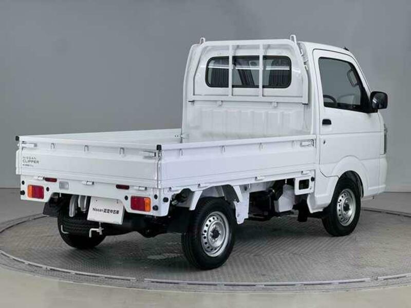 CLIPPER TRUCK