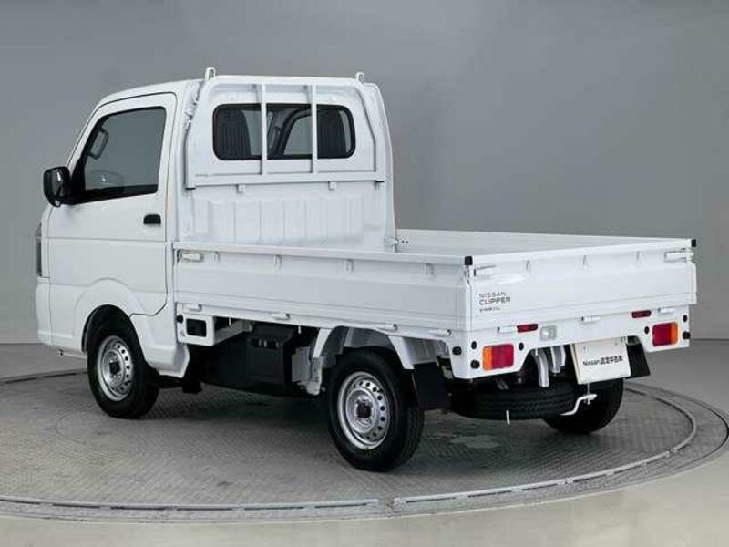 CLIPPER TRUCK