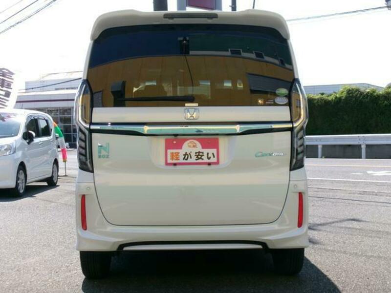 N BOX CUSTOM