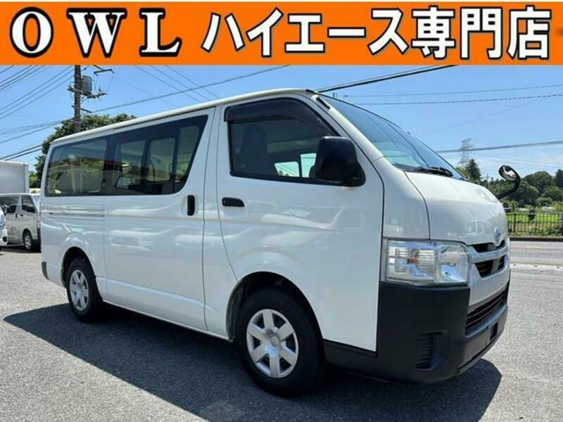 TOYOTA HIACE VAN
