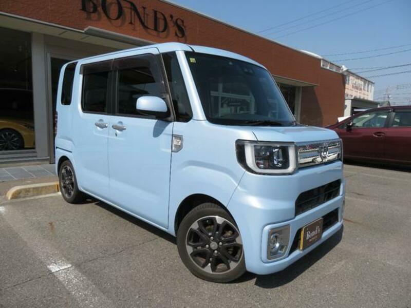 DAIHATSU WAKE