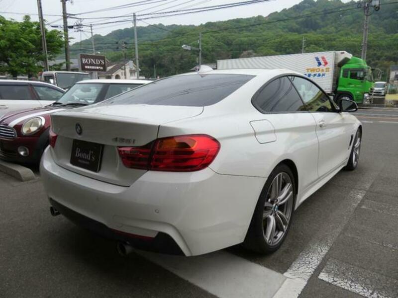4 SERIES