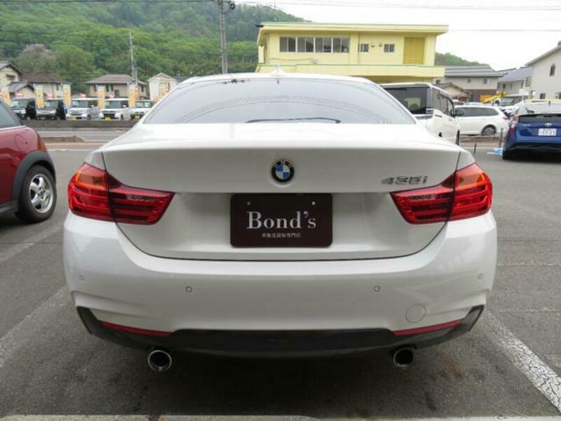 4 SERIES