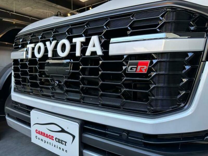 LAND CRUISER