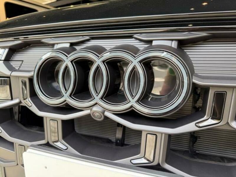 Q7
