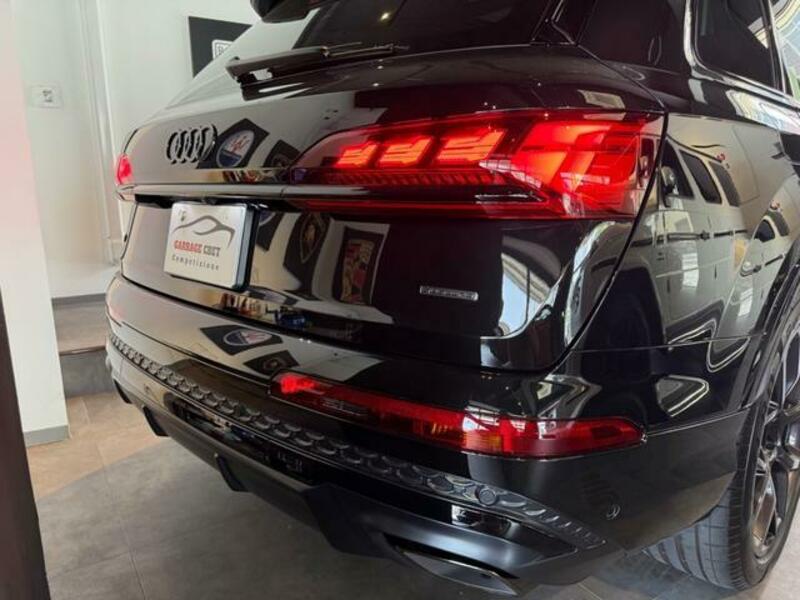 Q7