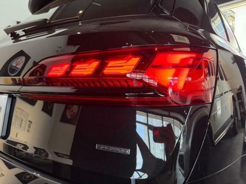 Q7