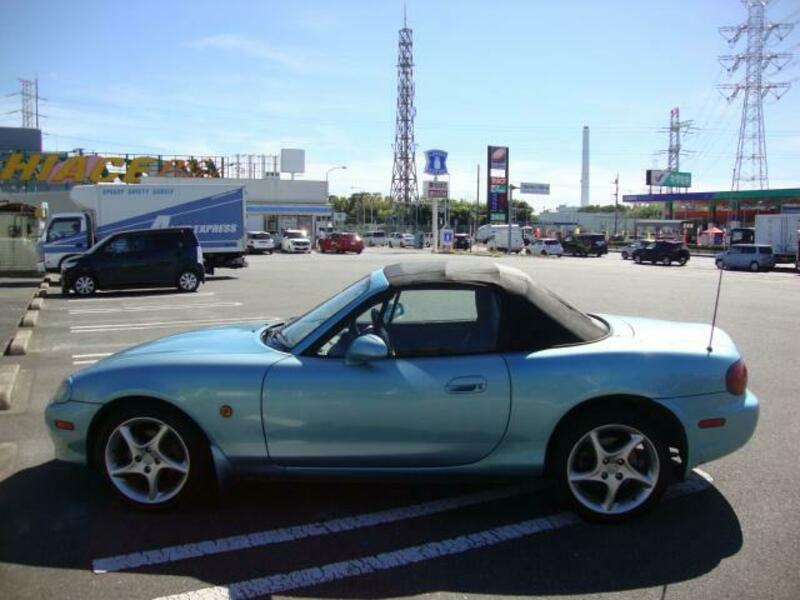 ROADSTER