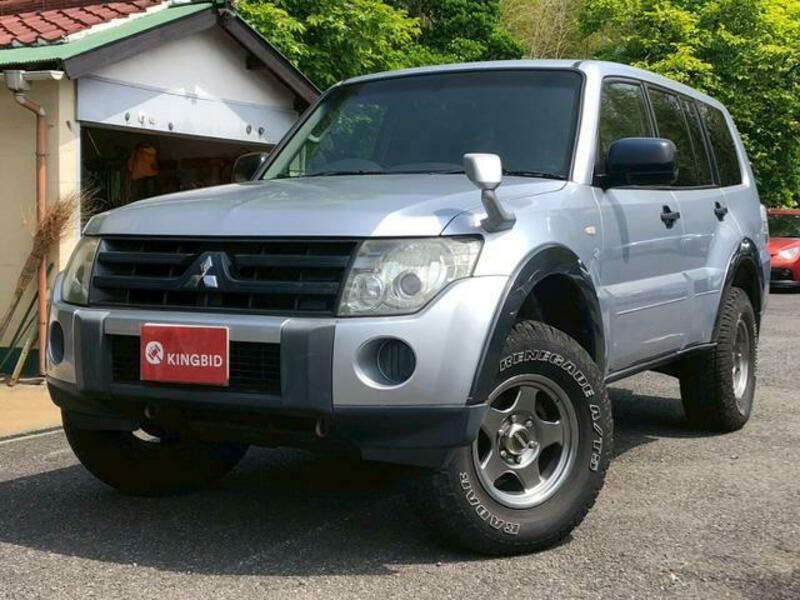 MITSUBISHI PAJERO