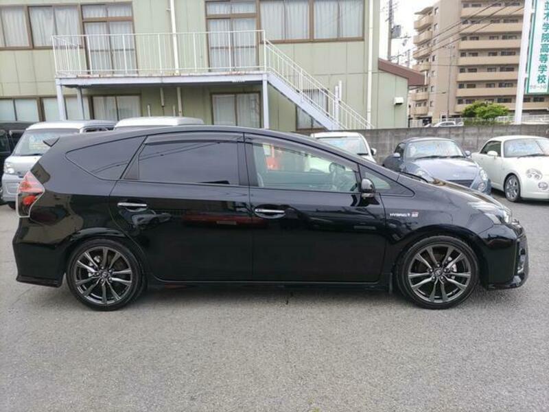 PRIUS ALPHA