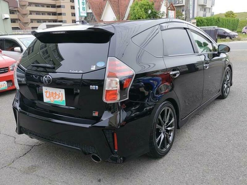 PRIUS ALPHA