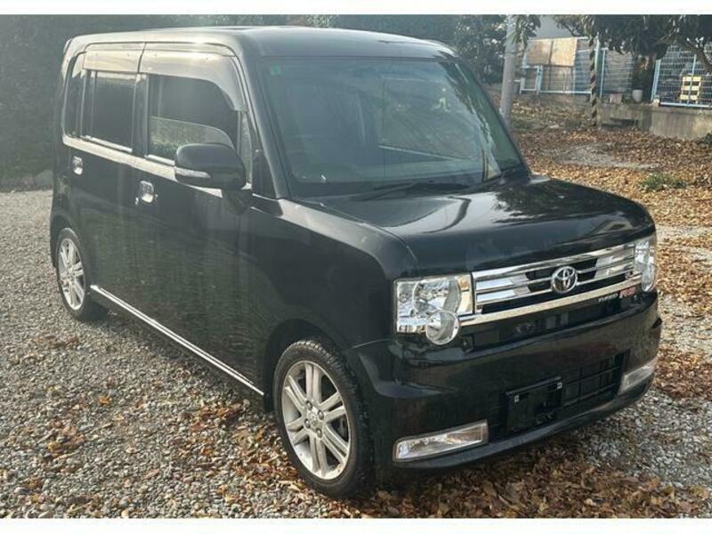 TOYOTA PIXIS SPACE