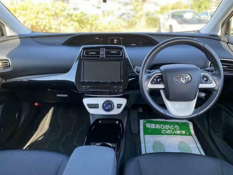 PRIUS PHV