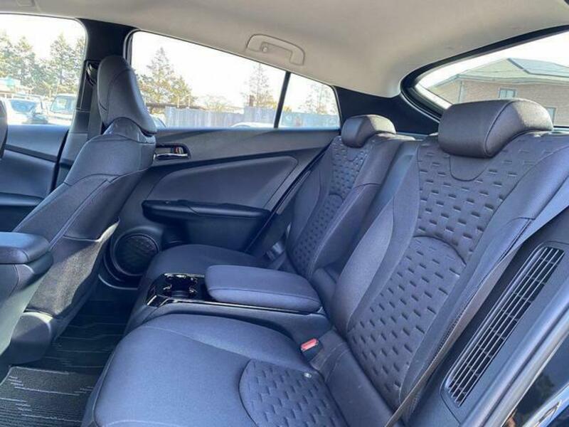 PRIUS PHV