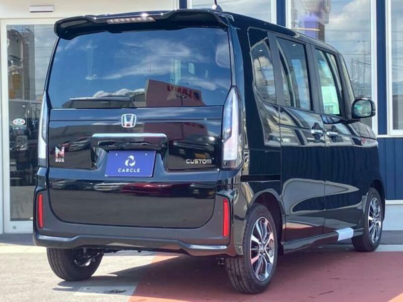 N BOX CUSTOM