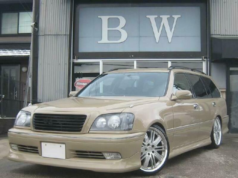 CROWN ESTATE-0