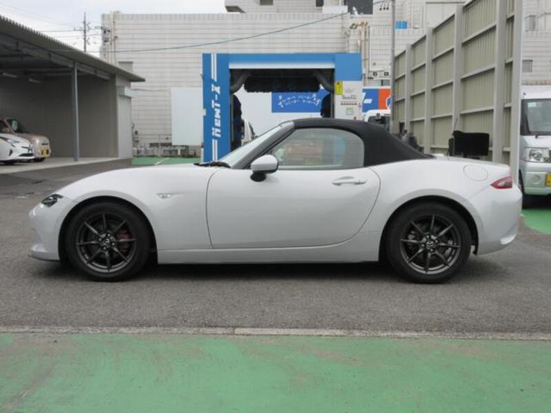 ROADSTER