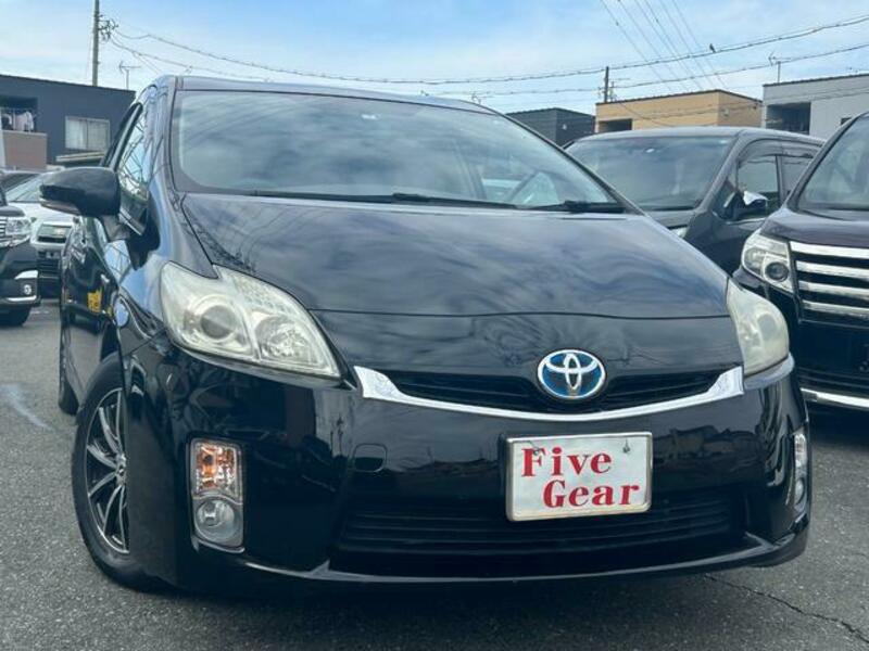TOYOTA PRIUS