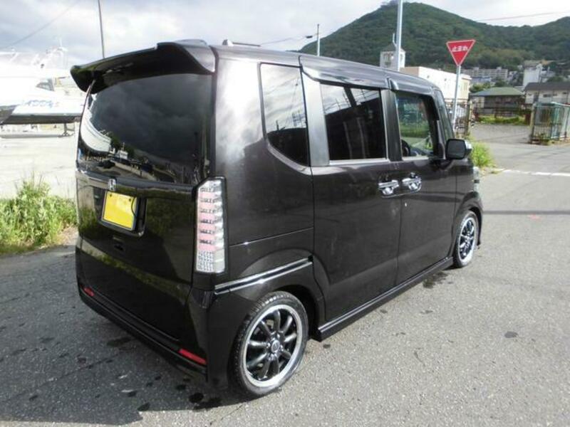 N BOX CUSTOM