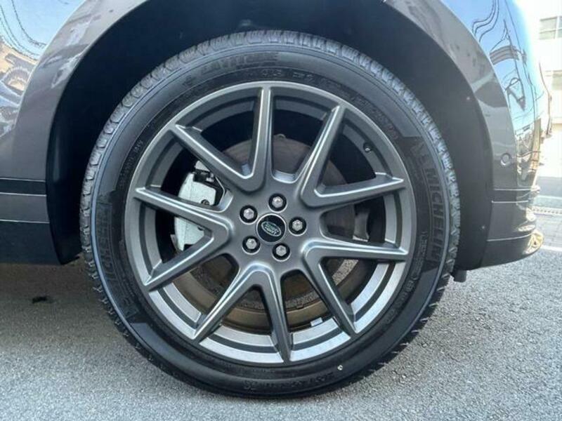 RANGE ROVER VELAR