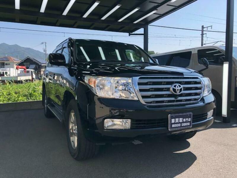 LAND CRUISER