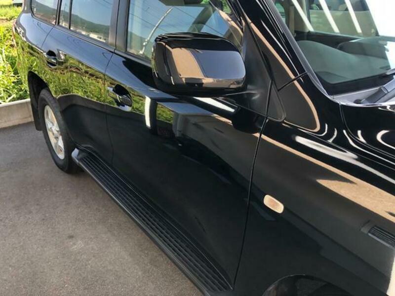 LAND CRUISER