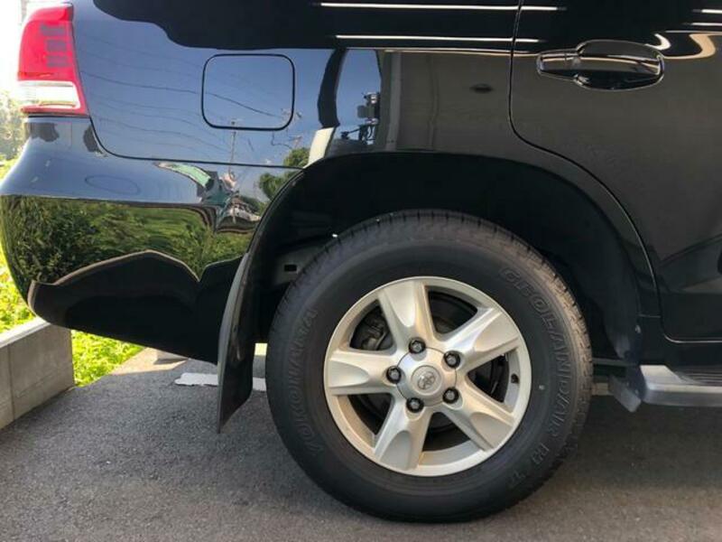 LAND CRUISER